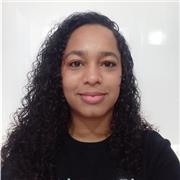 Hola, mi nombre es Aslhy, no soy profesora, pero manejo el inglés a nivel basico-intermedio, puedo trabajar con niños desde 3 años